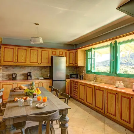 Amari By * Lithakia (Zakynthos)